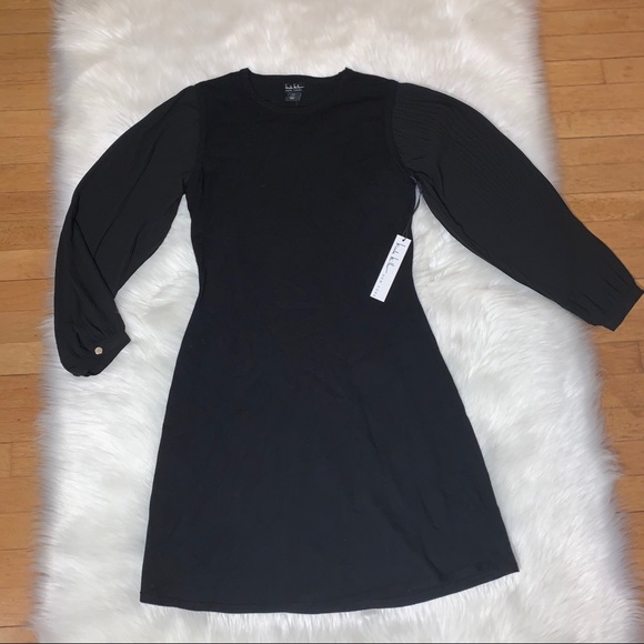 Nicole Miller Dresses & Skirts - Nicole Miller chiffon sleeve sweater dress